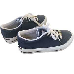 Tommy Hilfiger Women's Canvas Tennis Shoes Blue White Big Flag Preppy Size 8.5
